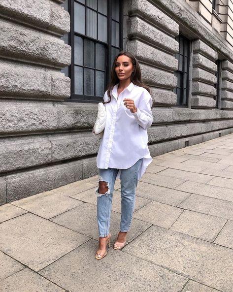 Jean And White Shirt Outfit, Shirt Summer Outfit, White Shirt Outfit, Minimal Stil, Simple Fashion Outfits, White Shirt Outfits, Jeans Rock, Casual Chic Style, Mode Inspiration