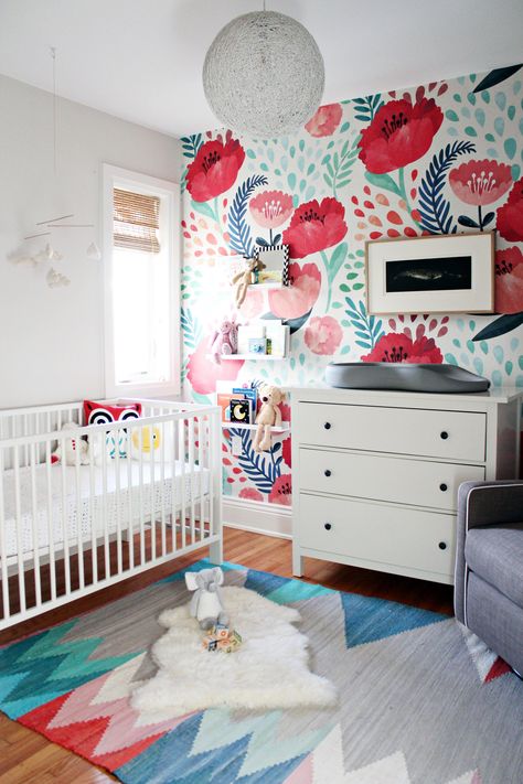 Gorgeous floral nursery for a little girl. #nursery #girlsnursery Girl Nurseries, Kindergarten Wallpaper, Poppy Wallpaper, Bed Platform, Baby Rooms, Big Girl Rooms, Nursery Wallpaper, Wallpaper Vintage