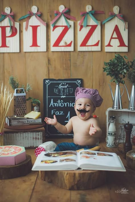 Baby chef photo shoot.  Baby chef photography Baby Chef Photo, Baby Chef, Foto Newborn, Monthly Baby Pictures, Monthly Baby Photos, Baby Photoshoot Boy, Monthly Baby, Baby Boy Photography, Baby Poses