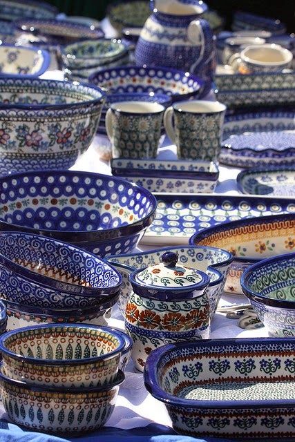 A Home and Lifestyle blog, focusing on home decor and styling, design, DIY projects, as well as travel, fashion, and food. Dresser Inspo, Blue And White Dishes, Iran Art, Kitchen Supply, Bowls And Plates, Polish Stoneware, Talavera Pottery, White Dishes, Blue Pottery