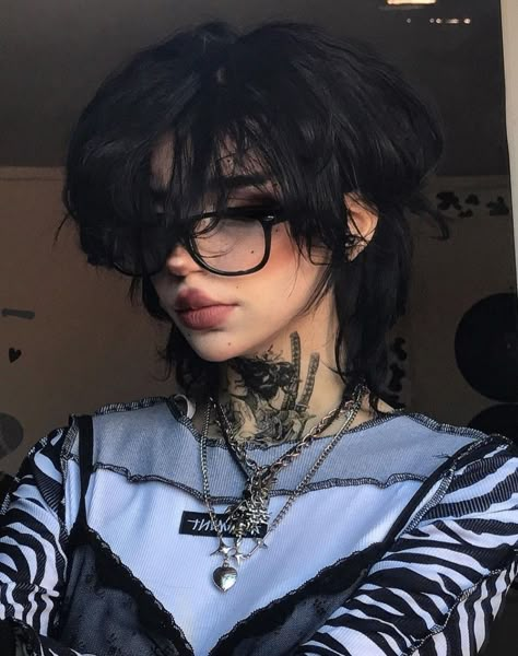 Short Grunge Hair, Grunge Hair, Pretty Hairstyles, Pretty People, Hairstyles, Hair, Pins, Quick Saves, Instagram