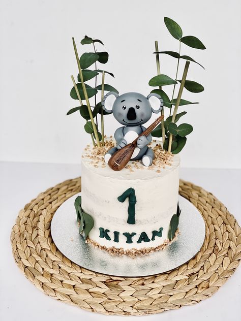 Koala Cake Birthday Kids, Koala Birthday Party Ideas, Koala Birthday Cake, Koala Cake, Koala Party, Koala Birthday, Safari Cake, Baby First Birthday Cake, Frozen Birthday Cake