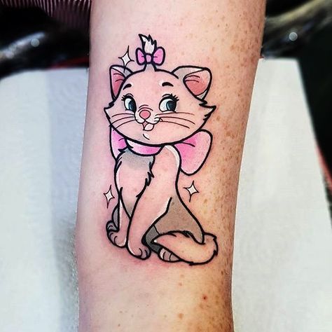 Photo by (alpha.bites) on Instagram | #marietattoo #marie #aristocats #aristocatsmarie #aristocatstattoo #tattoo #pink #deathsdoortattoo #disneytattoo #disney Aristocats Tattoo, Marie Tattoo, Bite Mark Tattoo, Lion Hand Tattoo, Disney Aristocats, Tattoo Disney, Parent Tattoos, Kawaii Tattoo, Marie Aristocats