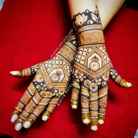 Engagement Mehndi Designs Back, Finger Henna Designs, Mehndi Designs Bridal Hands, Full Hand Mehndi, Rose Mehndi Designs, Mehndi Design Pictures, Simple Mehndi Designs Fingers, Engagement Mehndi Designs, Full Mehndi Designs