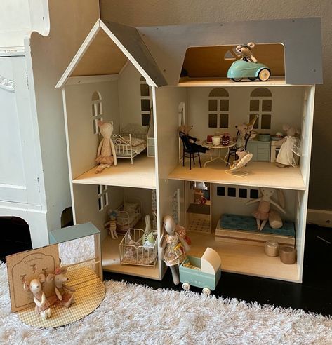 Hashtag #dukkehus en Instagram • Fotos y vídeos Maileg Mouse House, Maileg House, Maileg Doll House, Maileg Rabbits, Maileg Bunny, Kailee Wright, Maileg Mice, Maileg Mouse, Mouse House