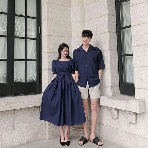 Korean Street Fashion: 10 Must-Have Outfits to Nail Your K-Fashion Look  – Svelte Magazine Ootd Couple, Couple Outfits Matching, Love Korean, Couple Outfit Ideas, Couple Dress, Cute Couple Outfits, K Fashion, Matching Couple Outfits, Korean Street