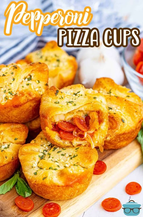 Love pizza? How about having it in mini form with these Pepperoni Pizza Cups! Quick, easy and one the whole family will love! The Country Cook Recipes, Recipes With Friends, Pizza Cups, Love Recipe, Tin Recipes, Oven Stove, Pizza Sauce Homemade, Making Homemade Pizza, Country Cook