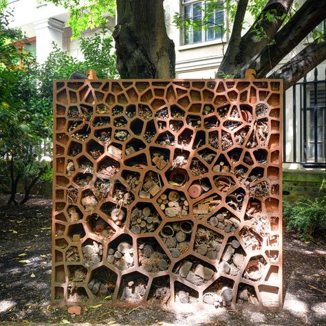 Trending Now: DIY Bug Hotels as Homes for Beneficial Garden Insects Bugs Hotel, Lightning Bug Crafts, Insect Art Projects, School Garden Club, Bug Hotels, Practical Garden, Crafts And Activities For Kids, Bug Hotel, Insect Hotel