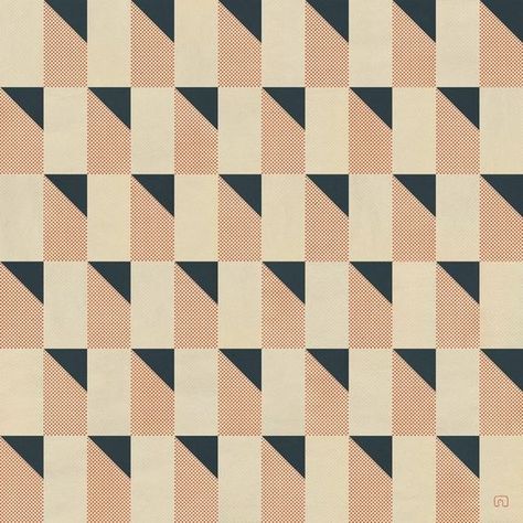 "the city of cherries N°0102" by slavomir zombek. Optical Illusion Quilts, Quilt Modernen, Geometric Quilt, Motif Vintage, Design Textile, Floor Patterns, Graphic Patterns, Textile Patterns, Design Floral