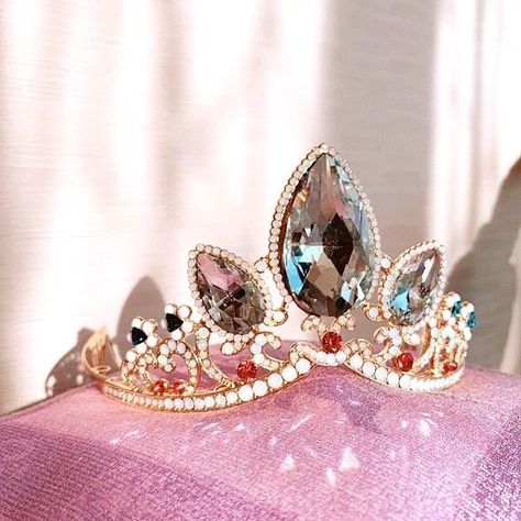 Sweet 16 Makeup, Happy Jewelry, Quinceanera Themes, Princess Jewelry, Princesa Disney, Sweet 15, Disney Jewelry, Dream Jewelry, Fantasy Character Design