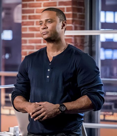 John Diggle, The Flash, Mens Tops, Mens Tshirts, T Shirt