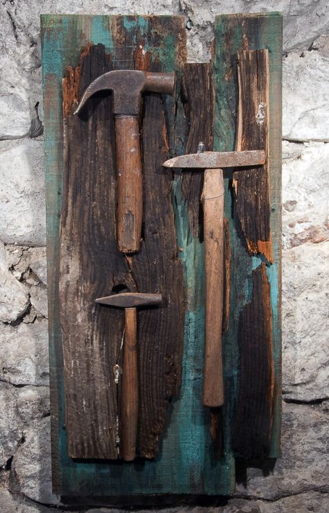 Assemblage of hammers and picks on salvage wood Old Hammer Ideas, Reincarnation Art, Railroad Spike Art, Pole Barn Ideas, Barn Crafts, Rusty Tools, Antique Hand Tools, Cat Fountain, Ceiling Murals