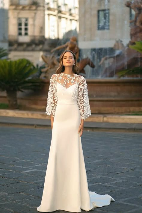 Simple Wedding Gown Minimalist, Wedding Dress With Bolero, Dress With Bolero, Simple Gown, Chinese Fancy Dress, Glam Wedding Dress, Simple Wedding Gowns, Elegant Bridal Gown, Bride Dress Simple