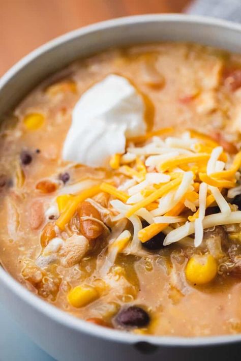 Creamy Chicken Taco Soup, Easy Creamy Chicken, Spicy Chili Recipe, Best Soups, Kitchen Video, With Cornbread, Slow Cooker Dinner Recipes, Spaghetti Meat Sauce, Taco Soup Recipe