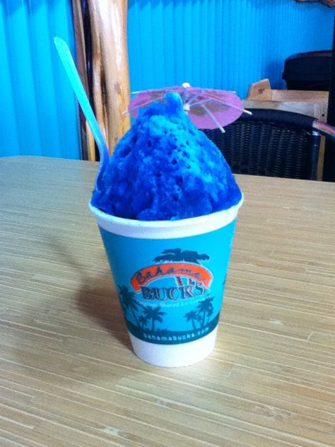 Bahama Bucks, Chicken Wing Recipes Fried, Blue Ice Cream, Soda Floats, Smoothie Drink Recipes, Blue Food, Cream Soda, Blue Ice, Dessert Lover