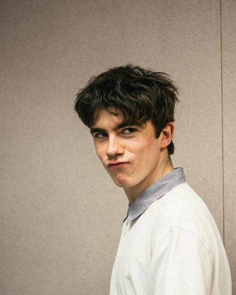 Declan Mckenna, Indie Music, Music Games, Soul Music, Funny Art, Music Stuff, Mixtape, Celebrity Weddings, Celebrity Crush