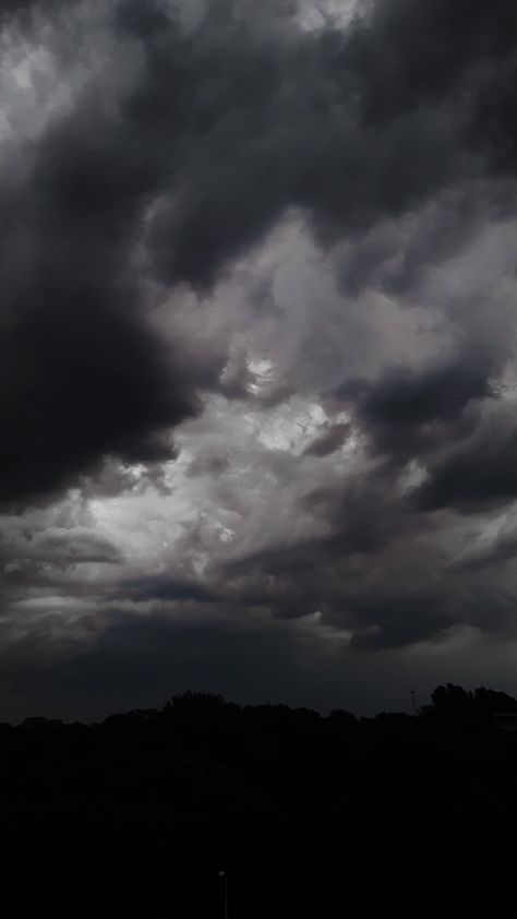 Thunder Clouds Aesthetic, Stormy Clouds Aesthetic, Gray Clouds Aesthetic, Thunderstorm Aesthetic Wallpaper, Grey Clouds Aesthetic, Gloomy Sky Aesthetic, Gray Sky Aesthetic, Thunderstorm Aesthetic Dark, Dark Weather Aesthetics