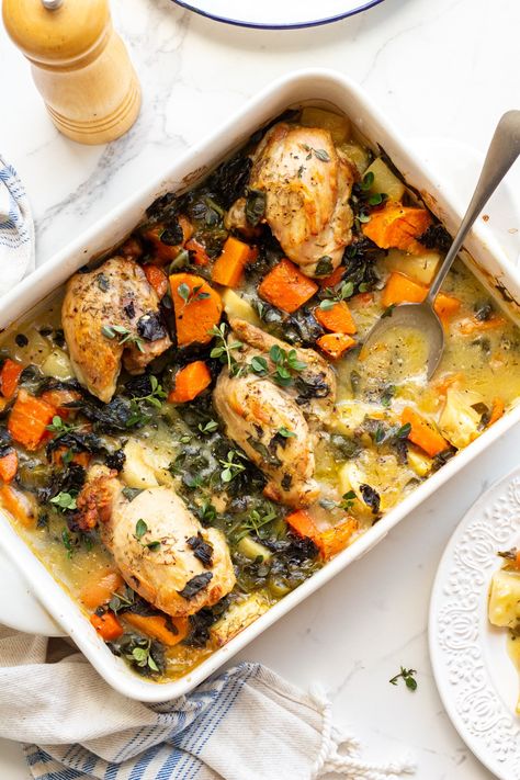 Low FODMAP Cozy Chicken Casserole - A Little Bit Yummy Paleo Low Fodmap, Fodmap Chicken Recipes, Fodmap Chicken, Fodmap Lunch, Fodmap Recipes Dinner, Low Fodmap Chicken, Low Fodmap Recipes Dinner, Stew Dinner, Chicken Casserole Dinners