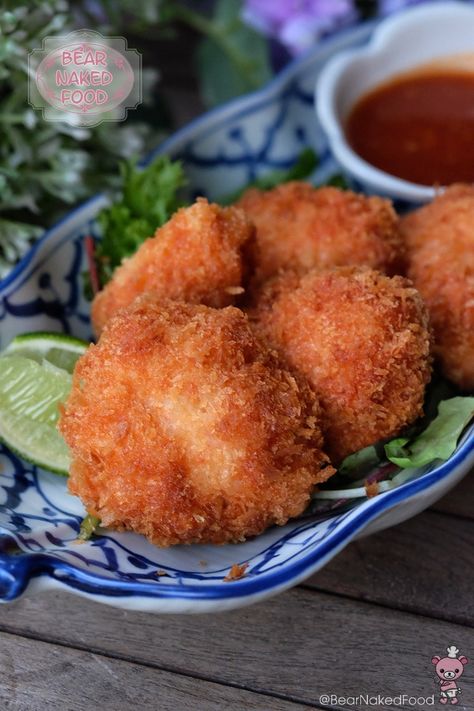 Shrimp Cake Recipe, Pork Noodle Soup, Shrimp Cake, Marions Kitchen, Vietnamese Food Recipes, Cake Bear, Fried Pork Belly, Thai Shrimp, Shrimp Cakes