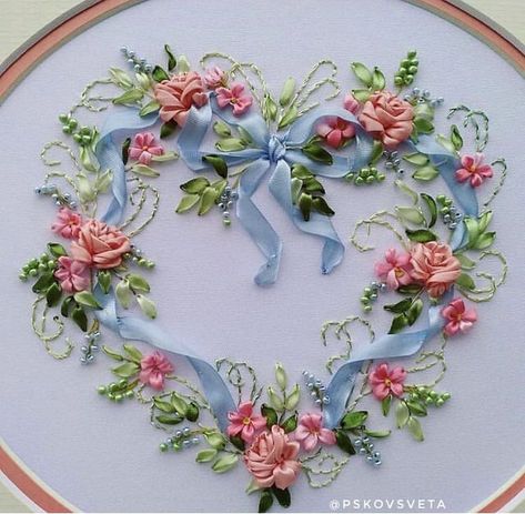 Excellent Ribbon embriodery on clothes #ribbonembroidery Gitar Vintage, Decorative Hearts, Silk Ribbon Embroidery Tutorial, Sulaman Pita, Silk Ribbon Embroidery Patterns, Ribbon Embroidery Kit, Ribbon Embroidery Tutorial, Embroidery Hearts, Pola Sulam