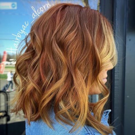 Copper Brown Hair With Golden Blonde Highlights Auburn Red Hair Color, Copper Brown Hair Color, Copper Blonde Hair Color, Copper Brown Hair, Red And Blonde, Copper Blonde Hair, Auburn Balayage, Strawberry Blonde Hair Color, Caramel Highlights