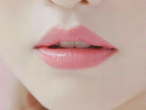 Lip Pictures, Heart Shaped Lips, Makeup Korean, Makeup Portfolio, Beauty Lips, A Love So Beautiful, Lip Tattoos, Hot Lips, Color Harmony