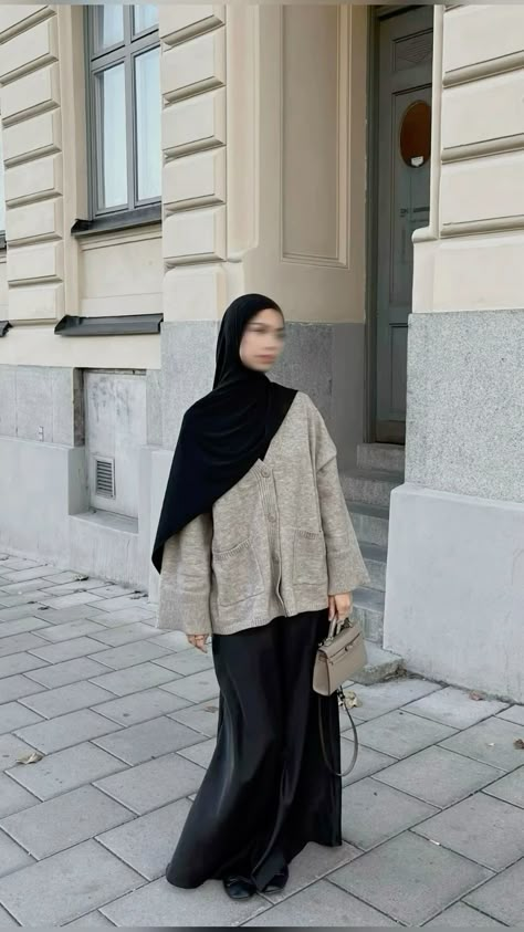 #outfits #hijab #fashion Malaysian Fashion Outfits, Leg Warmers Hijabi Outfit, Fall Muslim Outfits, Jersey Hijab Aesthetic, Japanese Hijab Style, Hijabi Fancy Outfit, Dutch Hijab Style, Modest Fashion Hijab Abayas, Modest Fall Outfits Muslim