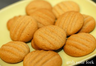 Buscuit Recipe, British Biscuit Recipes, Malted Milk Biscuits, Best Biscuit Recipe, British Biscuits, Coffee Biscuits, Milk Biscuits, Biscuit Bar, Sydney Food