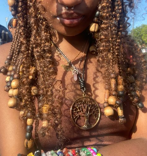 Medium Knotless Braids With Beads, Earthy Fits, Knotless Braids With Beads, Medium Knotless Braids, Hippie Braids, Medium Knotless, Earthy Girl, Earth Girl, Black Hippy