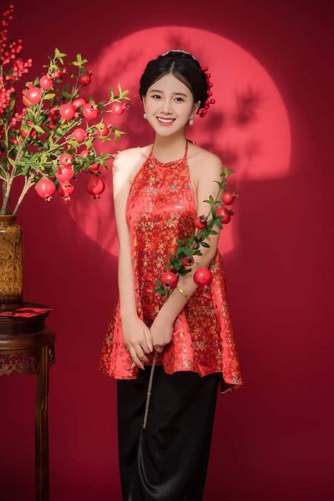 Chinese New Year, Diy Inspiration, Beautiful Fashion, Chinese Style, One Shoulder Formal Dress, Red Dress, Festival, Formal Dresses, Photographer