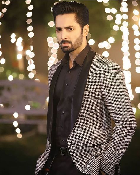 Entertainment Pakistan on Instagram: “Handsome Danish Taimoor in a candid shot!! #DanishTaimoor #AyezaKhan #Actor #Dramas #Shoot” Danish Taimoor, Dressing Ideas, Suit Ideas, Pakistan, Entertainment, On Instagram, Instagram