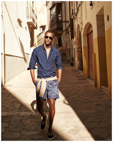 Shades of Blue, by J Crew, 2015, Men's Spring Summer Fashion. Jcrew Summer, Tourist Outfit, Spring 2015 Fashion, Mens Fashion Casual Winter, Mens Fashion Smart, Mens Spring Fashion, J Crew Men, Majorca, Men Clothes