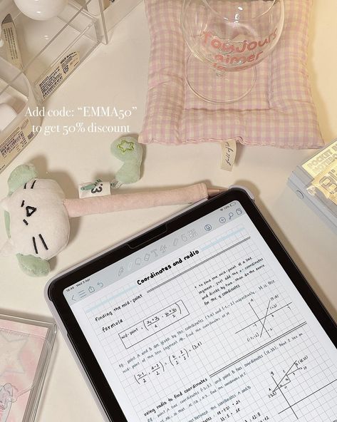Recently, I love taking digital note because of convenience and accessibility. I found @collanote app which offers me enough features that I need to make a pretty aesthetic digital note. Add code: “EMMA50” to get 50% discount #notetaking #noteapp #studyapp #study #studywithme #studyapp Collanote Notes, Digital Note Taking, Notes Aesthetic Digital, Aesthetic Note Taking, Notetaking Aesthetic, Aesthetic Studying, Study Desk Decor, Aesthetic Notes, Pretty Aesthetic