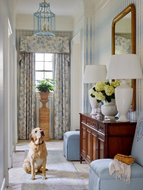 A Joyful 1930s Atlanta Abode by Huff-Dewberry - The Glam Pad James T Farmer Interiors, Colourful Cottagecore, Grandmillenial Style Interiors, Charleston Interior Design, Blue Bookshelves, Grandmillenial Style, Glam Pad, Southern Decor, Dream Dream