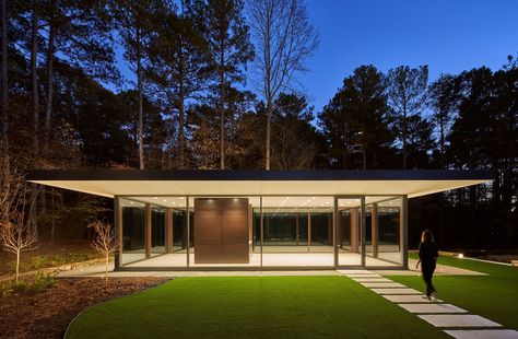 Barcelona Pavilion, Glass Conservatory, Glass Pavilion, Pavilion Architecture, Hillside House, Pavilion Design, Glass Building, Glass Structure, Steel Columns