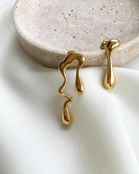 Cute new jewelry by 24th & Gold now available in store and online ✨🍯💅🏾 . . . . . #bonfemmes #24thandgold #stainlesssteeljewelry #tarnishresistant #cuterings #cuteearrings #giftsformom #shoplocalchicago #shopsmallchicago #chicagoshopping Chicago Shopping, Gold Jewelry Stores, Carved Ring, Heels Classy, Cute Rings, Jewelry Lookbook, Stainless Steel Jewelry, Ear Jewelry, Glow Up?