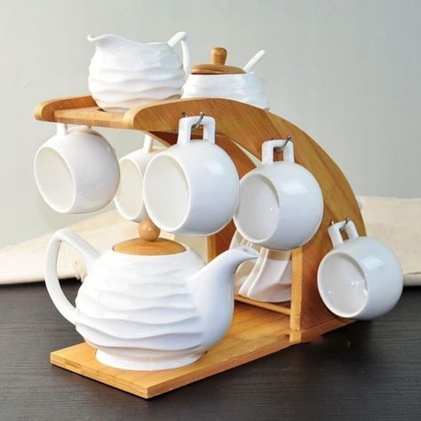 Assiette Design, Tea Table Design, Gold Kitchen Accessories, طقم شاي, Kitchen Decor Collections, Crockery Design, Kitchen Racks, Kitchen Gadgets Unique, Kitchen Organisation