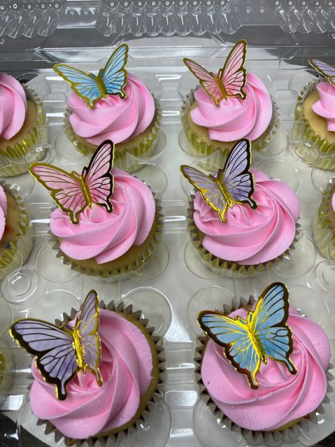 Butterfly Cupcakes Birthdays, Butterfly Cake And Cupcakes, Cupcakes With Butterflies, Butterfly Theme Cupcakes, Butterfly Cupcakes Ideas, Butterfly Desserts, Pink Party Snacks, Butterfly Cupcake Cake, Butterfly 1st Birthday