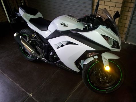 Kawasaki Ninja 300 ABS White Kawasaki Ninja 400 White, Biker Friends, Dream Motorcycle, 300 Abs, Kawasaki Ninja 400, Ninja 400, Ninja 300, Bikes And Cars, Kawasaki Ninja