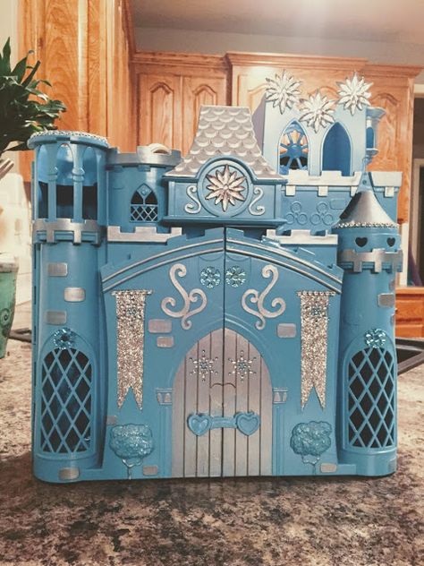 Elsa Castle Diy, Diy Frozen Castle, Diy Elsa Castle Cardboard, Frozen Castle Cardboard, Elsa’s Castle Diy, Disney Frozen Castle, Frozen Dollhouse, Elsa House Disney Frozen, Elsa Castle