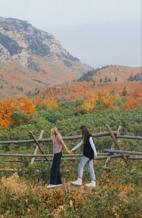 Studera Motivation, Fall Friends, Fall Mood Board, Fun Fall Activities, Fall Bucket List, Fall Inspo, Fall Activities, Fall Photoshoot, Fall Is Here