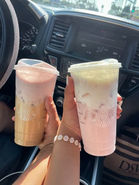 Food And Drinks Aesthetics, Uk Starbucks Drinks, Starbucks Drink Aesthetic, Starbucks Drinks Aesthetic, Morning Starbucks, Starbucks Food, Starbucks Aesthetic, Aesthetic Drink, Starbucks Drinks To Try