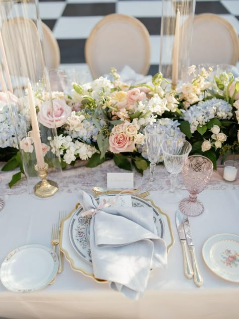 Tablescape Wedding Romantic, Elegant Wedding Mood Board, English Garden Wedding Theme, Maleny Wedding, Spring Wedding Tablescapes, Blush Rose Wedding, Creative Floral Arrangements, French Garden Wedding, Pastel Wedding Theme