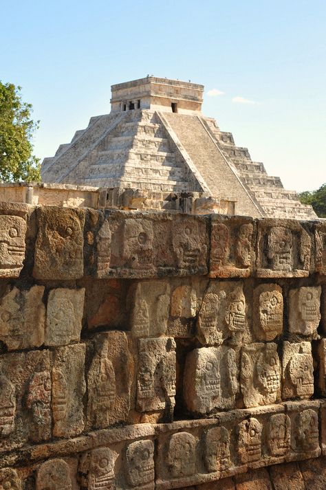 Chichen Itza..been here! Chicken Itza, Ancient Mexico, Mayan History, Maya Art, Mexican Culture Art, Ancient Maya, Mayan Culture, Ancient Mayan, Tikal