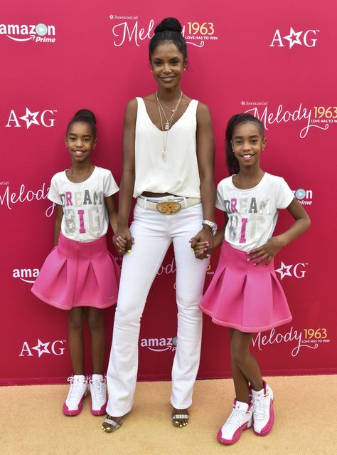 Kim Porter | Celebrity parents with twins or triplets. Diddy Son, Kim Porter, Celebrity Twins, Seeing Double, Celebrity Pics, Celebrity Families, Black Celebrities, Celebrity Kids, Celebrity Moms