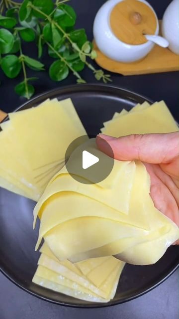 How To Make Wonton Wrappers, Wanton Wrapper Recipes Appetizers, Won Ton Wrapper Recipes, Won Ton Wraps, How To Fold Wontons, How To Make Wontons, Wonton Wrapper Recipes, Wonton Wraps, Wonton Noodles