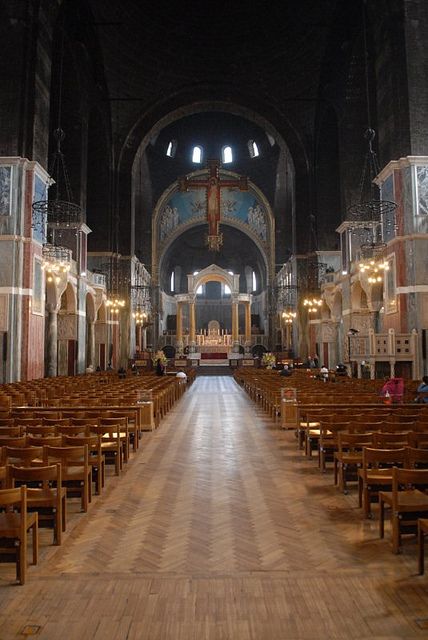 Westminster Cathedral London, Westminster Cathedral, Byzantine Architecture, Beautiful Churches, Church Interior, Religious Architecture, Beautiful Rooms, Cathedral Church, London Places