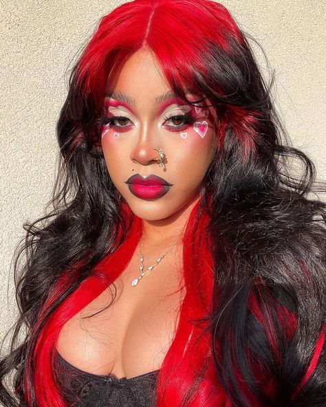 ✨Nai❤️Jelee✨ on Instagram: “❤️🖤Anti Valentines🖤❤️ Makeup Inspo: @babyleska 💕✨ Hair: @bgmgirlhair Eyes: @beautybaycom Bright Matte palette + @bperfectcosmetics…” Anti Valentines Makeup, Skincare Vibes, Red Goth, Goth Club, Anti Valentines, Velvet Pink, Valentines Makeup, Red Makeup, Velvet Lipstick