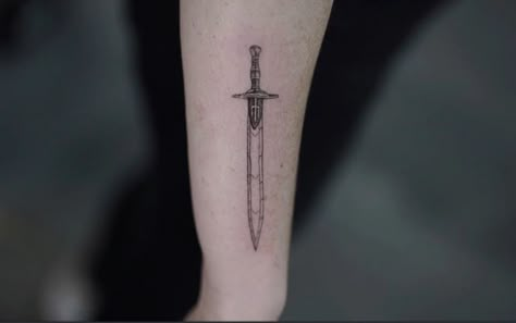 Riptide Tattoo, Tatuagem Percy Jackson, Riptide Percy Jackson, Percy Jackson Tattoo, Zelda Tattoo, Bookish Tattoos, Simple Tattoos For Guys, Scar Tattoo, Light Tattoo