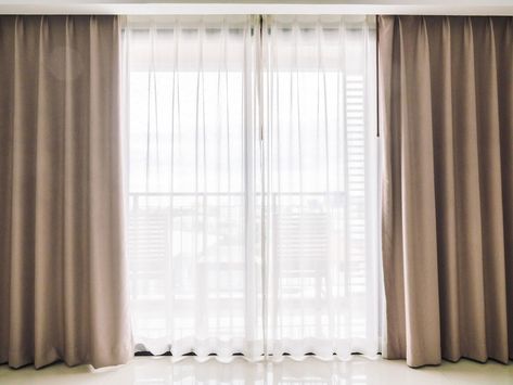 How Long Should Curtains Be? Curtain Weights, Curtain Styles, Plain Curtains, Types Of Curtains, Rustic Curtains, Custom Drapes, Modern Curtains, Cafe Curtains, Curtain Designs